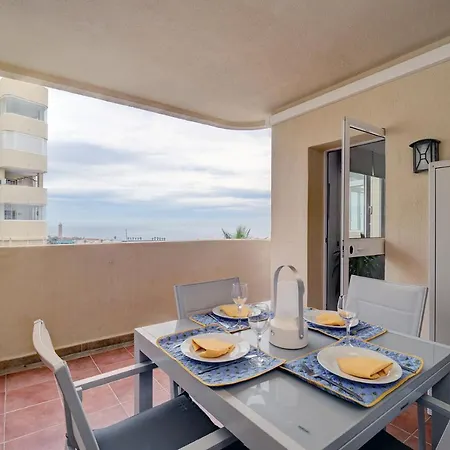Lovely Overlooking The Port Apartment *