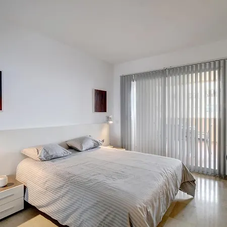 Lovely Overlooking The Port Apartment Estepona